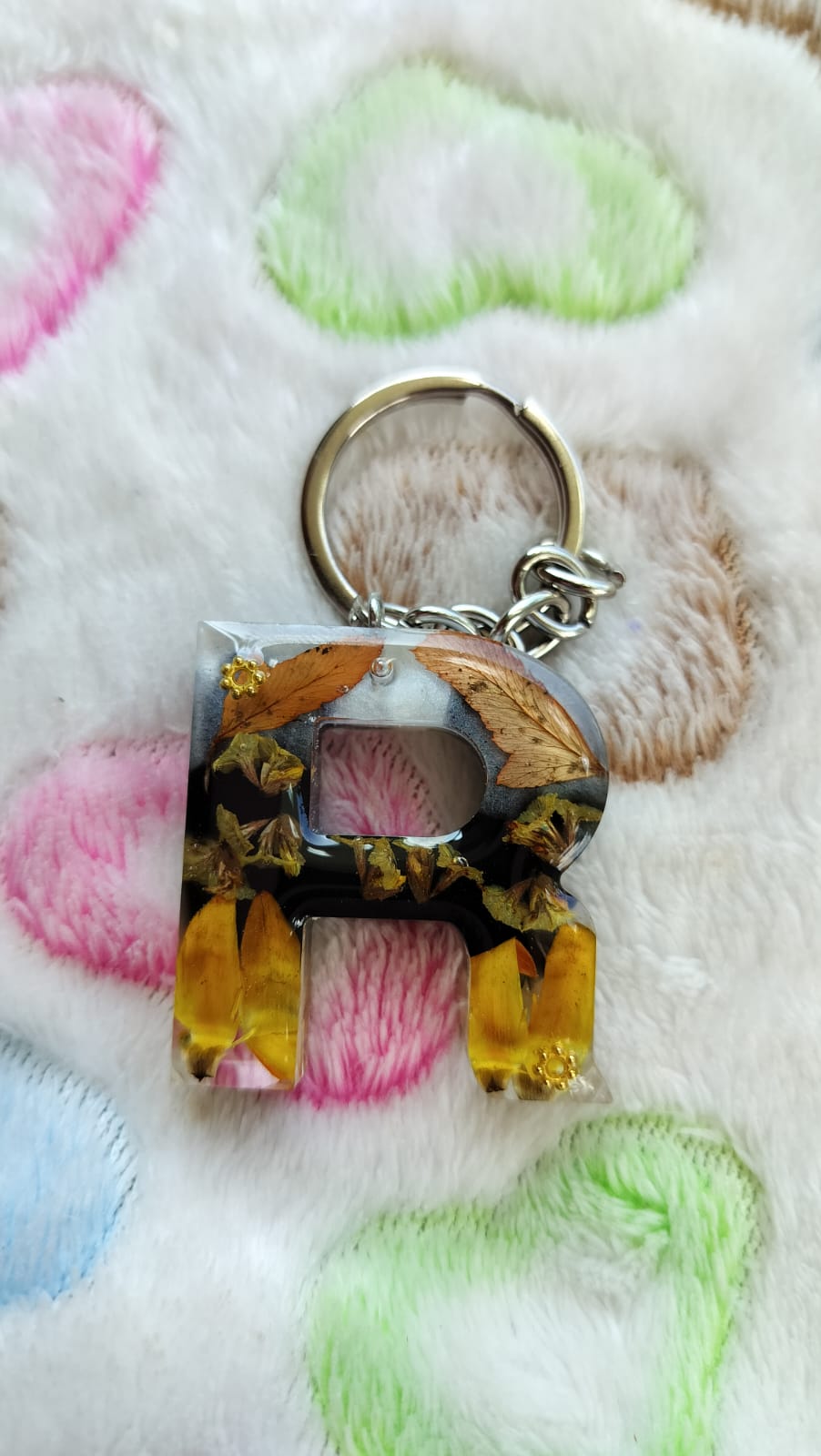 'R' Letter Flower Keychain