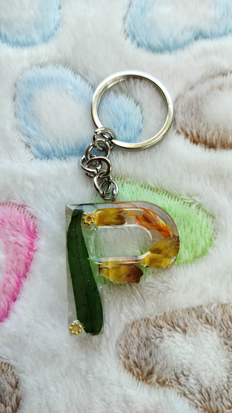 'P' Letter Flower Keychain